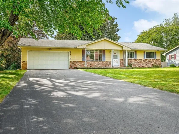 2406 Skyline Dr, Beloit, WI 53511