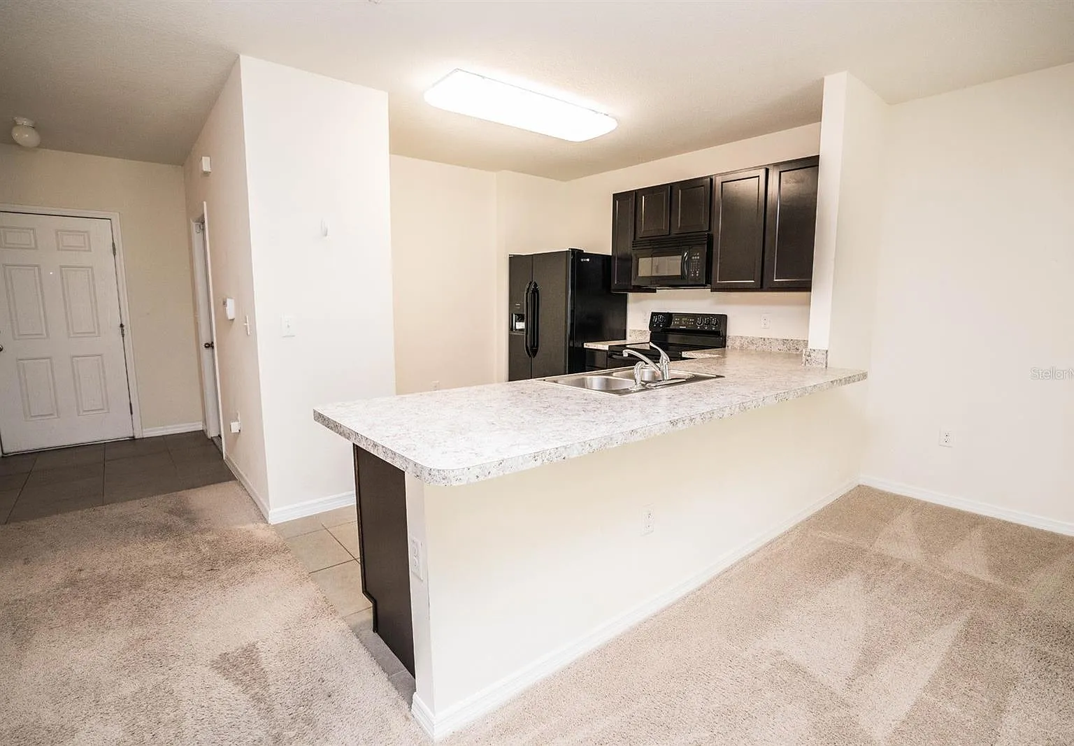 3 bed, 2.5 bath, 1478 sqft, $2,050 — Photo 4