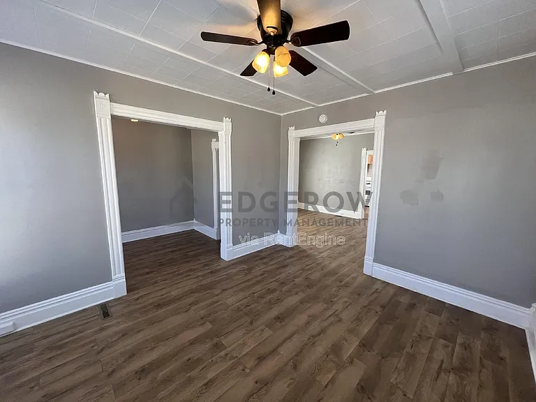 300 Gunnison Ave SW #B — Photo 12