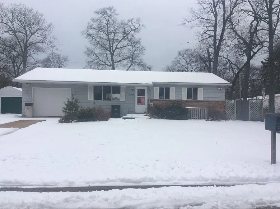 3521 Hiawatha Dr photo 1