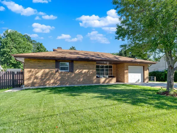 425 Douglas St, Oswego, IL 60543