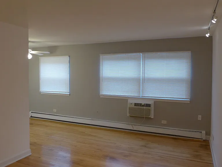 Winthrop Suites Apartments — Photo 3