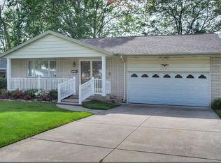 6592 Forest Glen Ave, Solon, OH 44139
