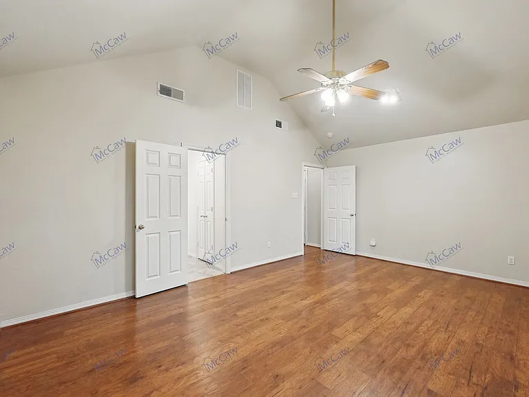 211 Sendero Dr — Photo 12