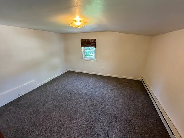 3 bed, $1,425 — Photo 2