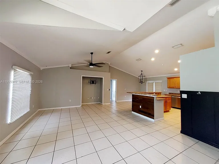 4031 Santa Barbara Dr — Photo 18