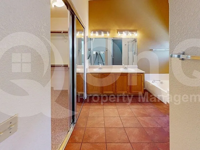 5157 E Calle Vista De Colores — Photo 5