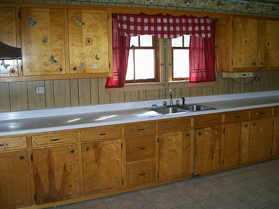 4th image of 631 Avenue G