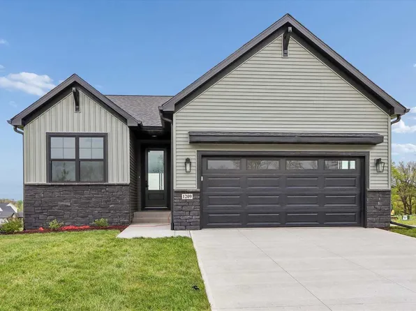 1209 Tallgrass Trl, Solon, IA 52333