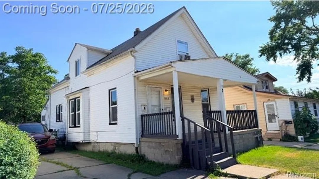 7068 Ford Ave — Photo 1