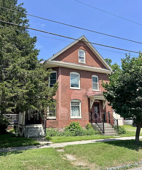 40 Monroe St