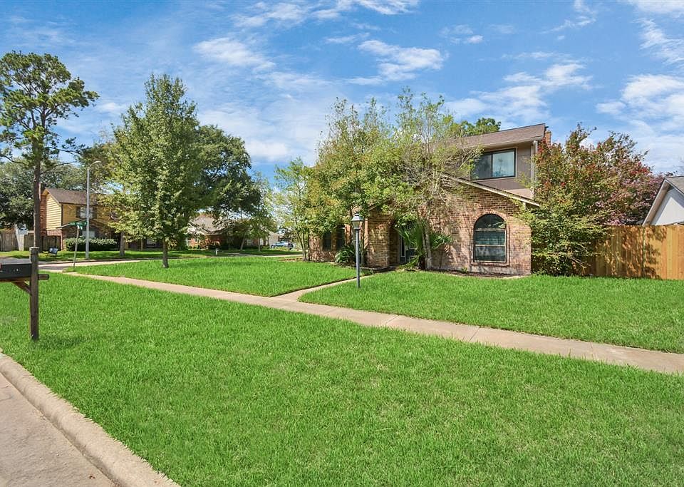 1st image of 21642 Park Villa Dr