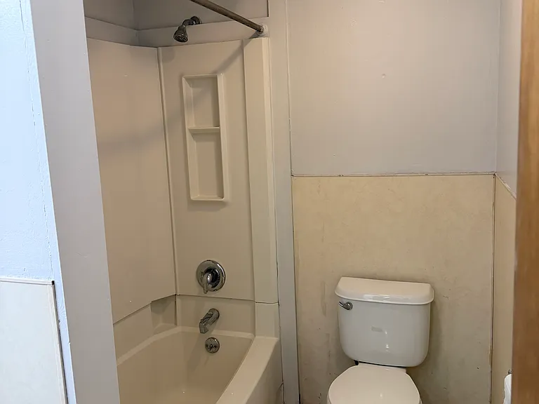 206 S Bridge St #A — Photo 10