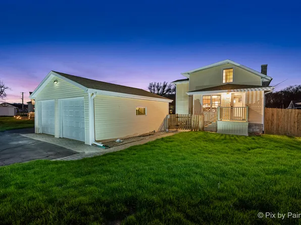 40433 N Bluff Dr, Antioch, IL 60002