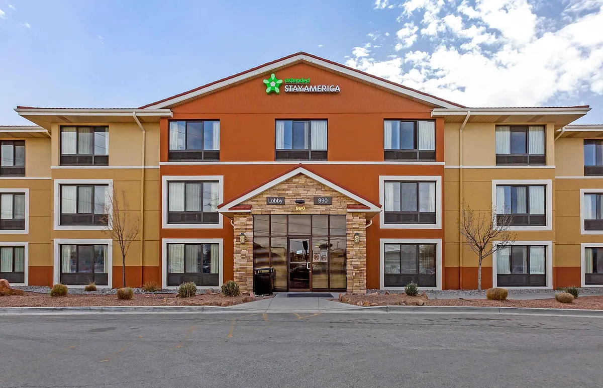 Exterior - El Paso - West