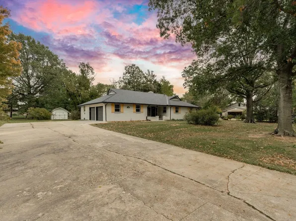 924 S Bristol Ter, Wichita, KS 67207