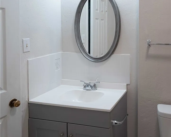 400 Nagle St #105 — Photo 7