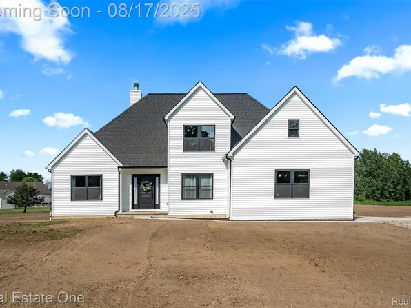 78758 Angling Rd, Richmond, MI 48062