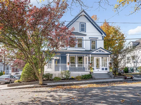 12 Cabot St, Salem, MA 01970