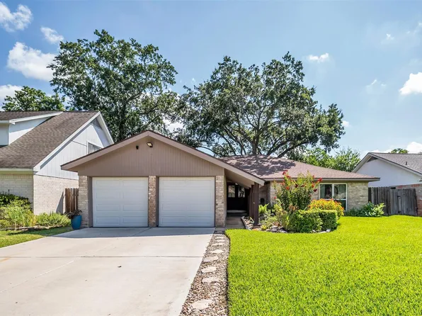 16222 Green Shade Dr, Houston, TX 77090
