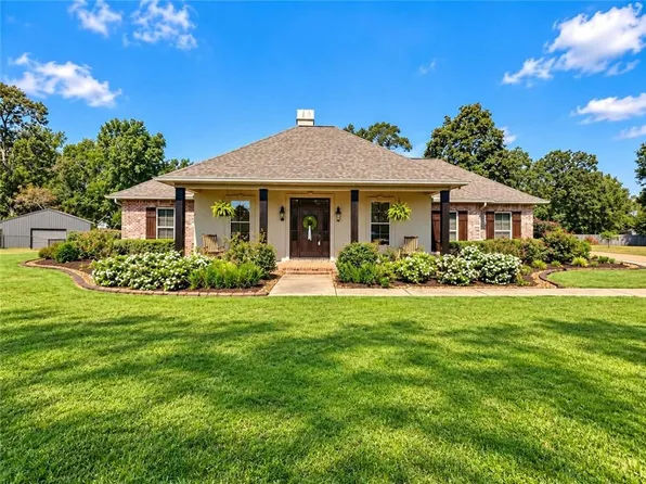 1029 Hidden Hills Dr, Pineville, LA 71360