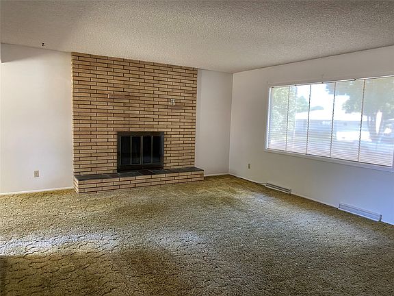 3rd image of 617 Riverview Dr E