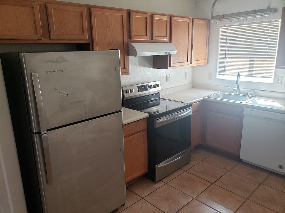 1st image of 403 N Sunshine Blvd Unit B