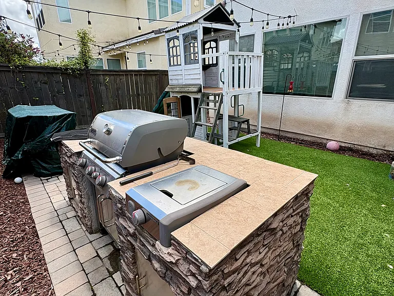 1280 Camino Carmelo — Photo 3