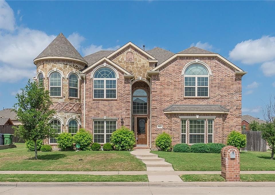 1st image of 913 Rosewood Dr