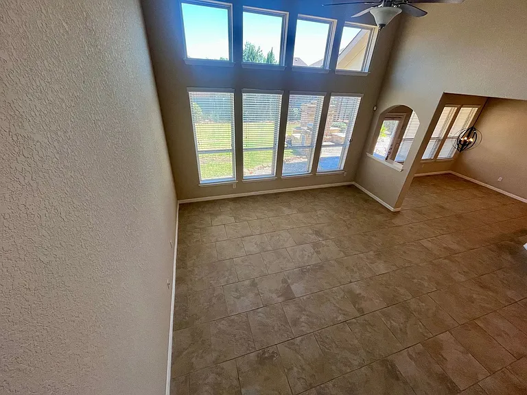 8630 Sierra Sky — Photo 10