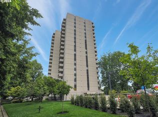 2211 SW 1st Ave, Portland, OR 97201