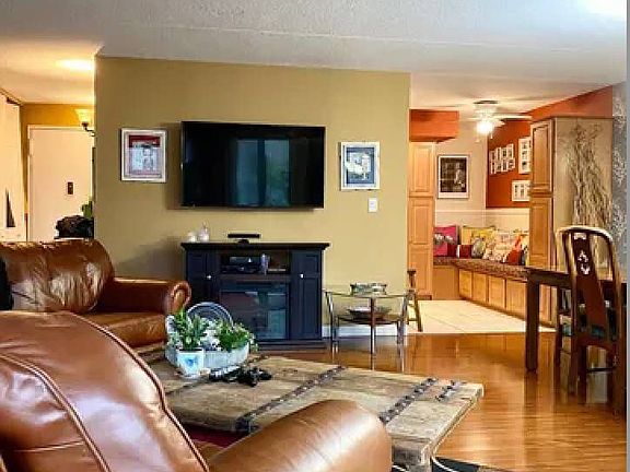 4th image of 100 High Point Dr APT 208