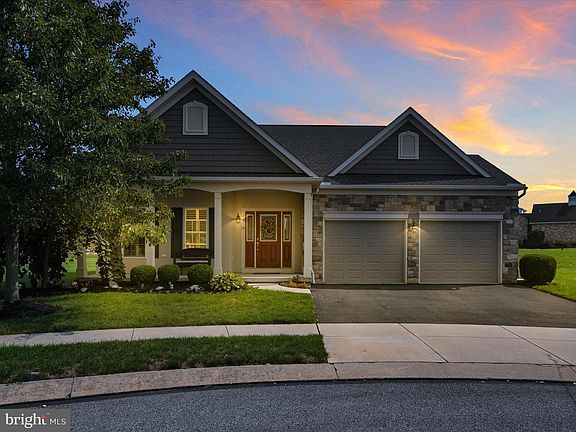 2nd image of 13 Wildflower Ct