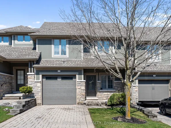 1398 Pelham St #20, Pelham, ON L0S 1E7