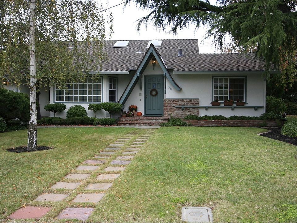 1st image of 301 Saint Henry Dr