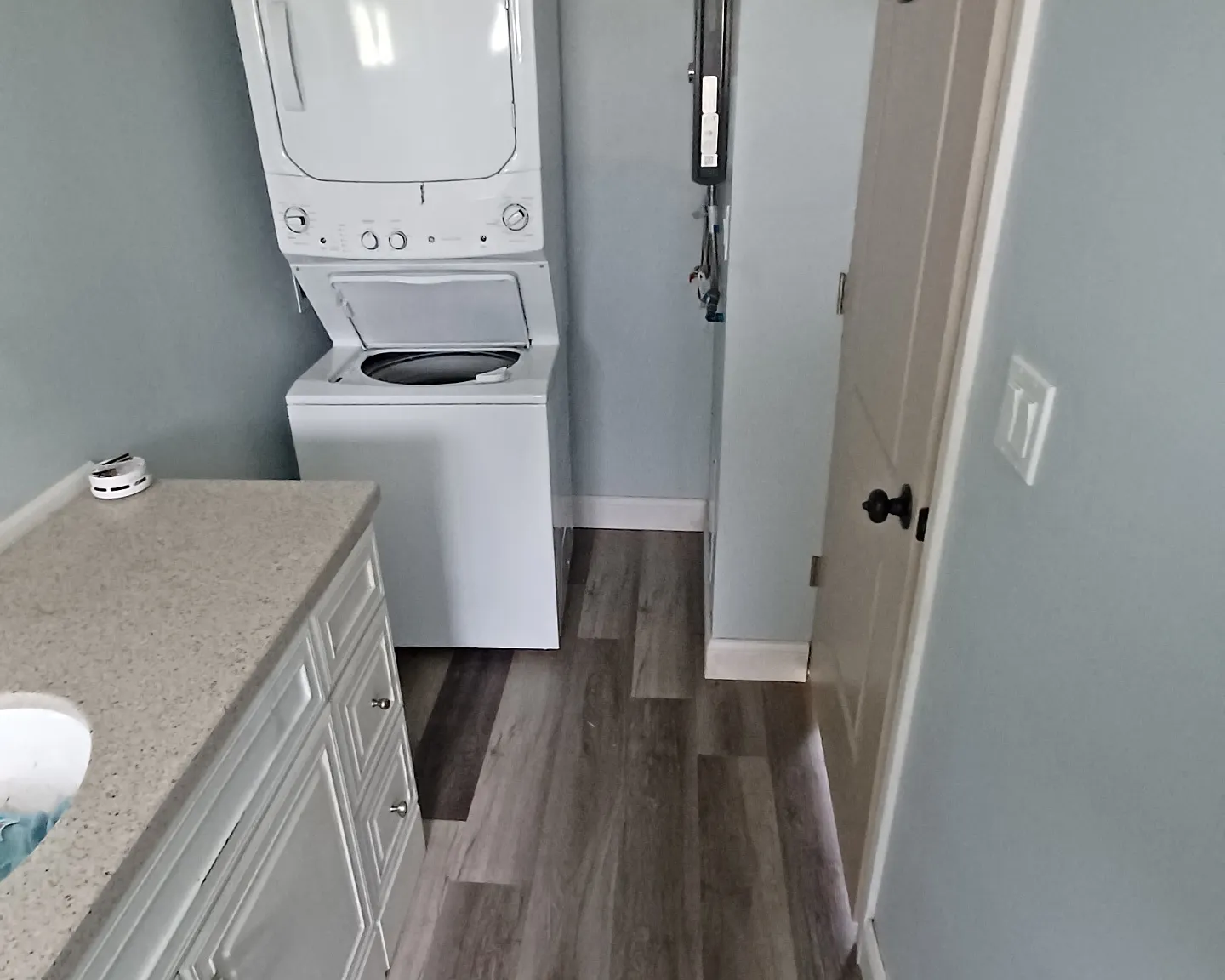 2 bed, 1200 sqft, $999 — Photo 2