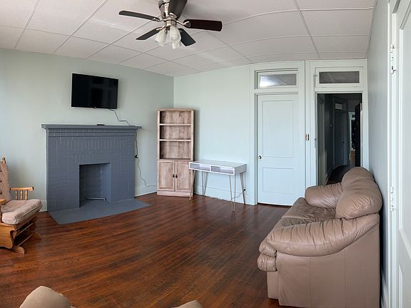 2nd image of 526 Market St #2