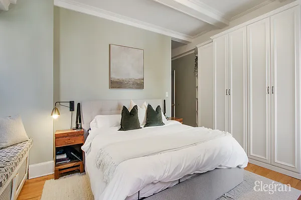 Sold by Elegran | media 6