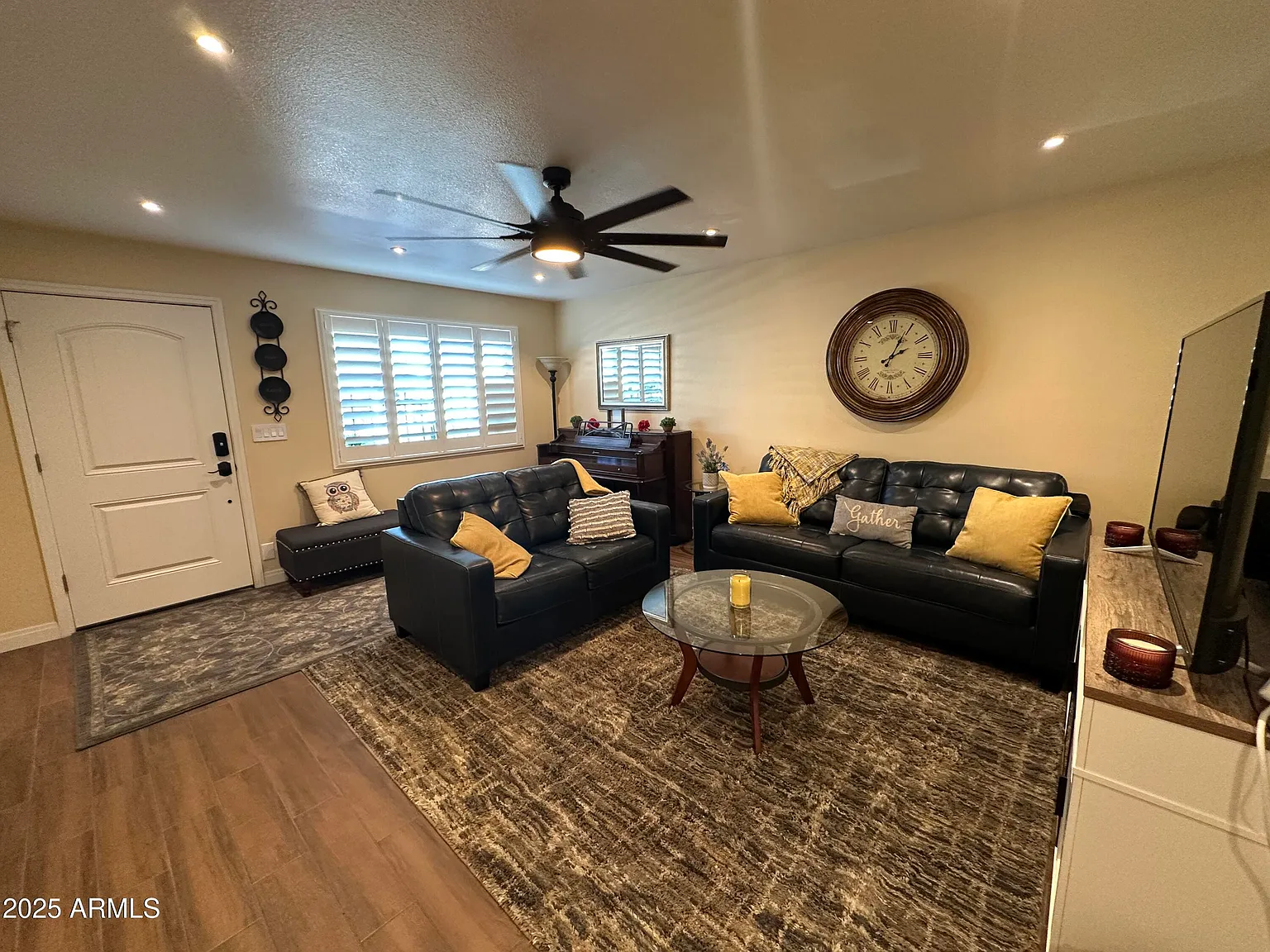 2 bed, 1.5 bath, 990 sqft, $2,200 — Photo 4