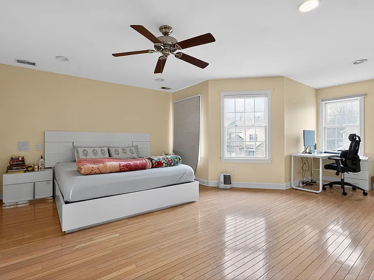 70 Winged Foot Dr — Photo 22