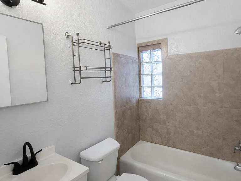 2648 Dellwood Ave #2 — Photo 7