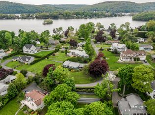 33 Arrowhead Rd, Brookfield, CT 06804