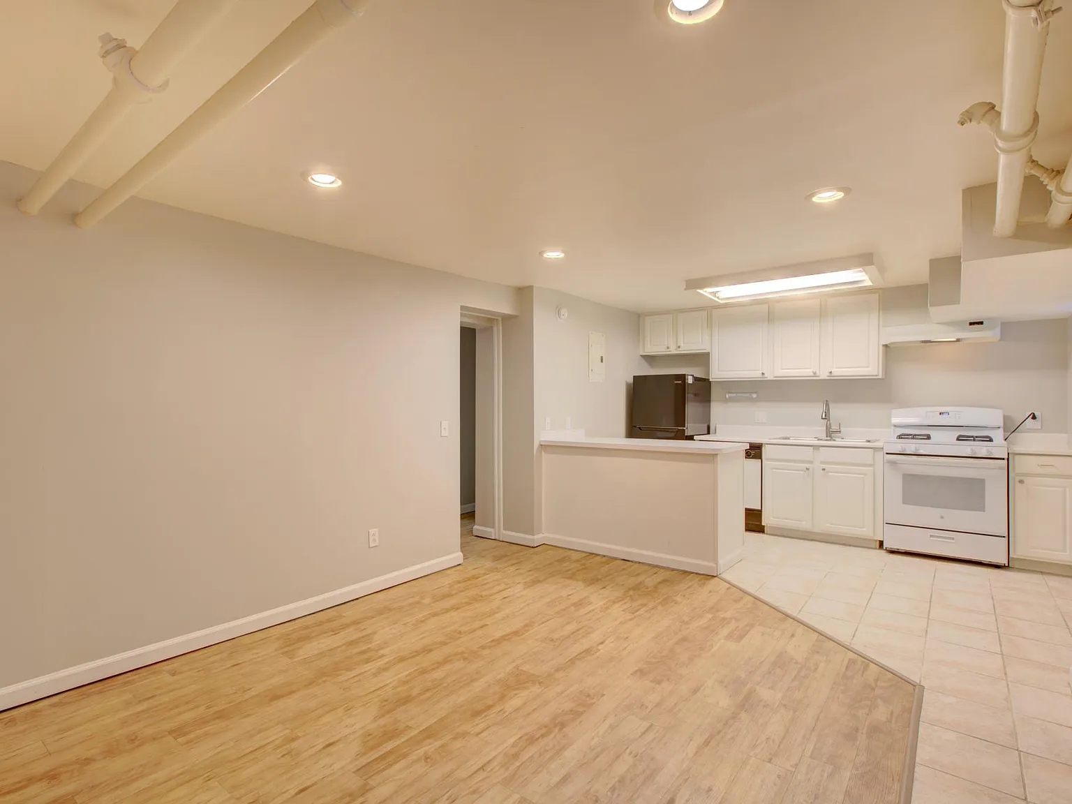 1 bed, 550 sqft, $950 — Photo 2