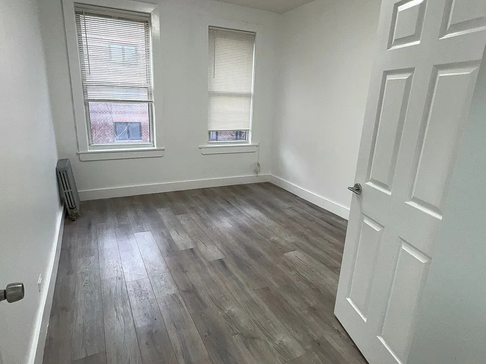 1731 Van Buren St #1