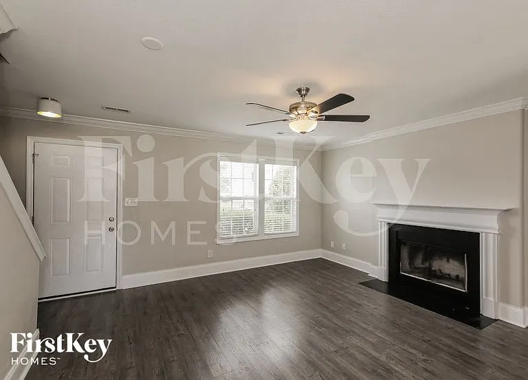 3907 Cardinal Bluff Ln — Photo 3