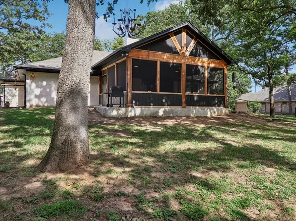 108 Sanchez Creek Ct, Weatherford, TX 76088