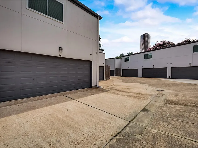 1300 Augusta Dr #28 — Photo 18