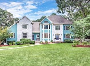 18 High Ridge Cir, Franklin, MA 02038