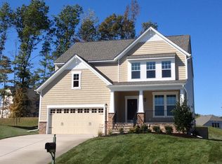 810 Magnolia Acres Ln, Fuquay Varina, NC 27526