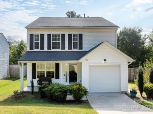 1428 Swaying Branch Ln, Lake Wylie, SC 29710